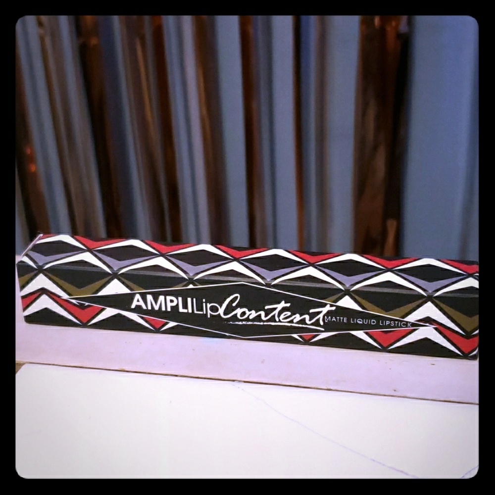 Amplilip Content NEW Matte Liquid Lipstick